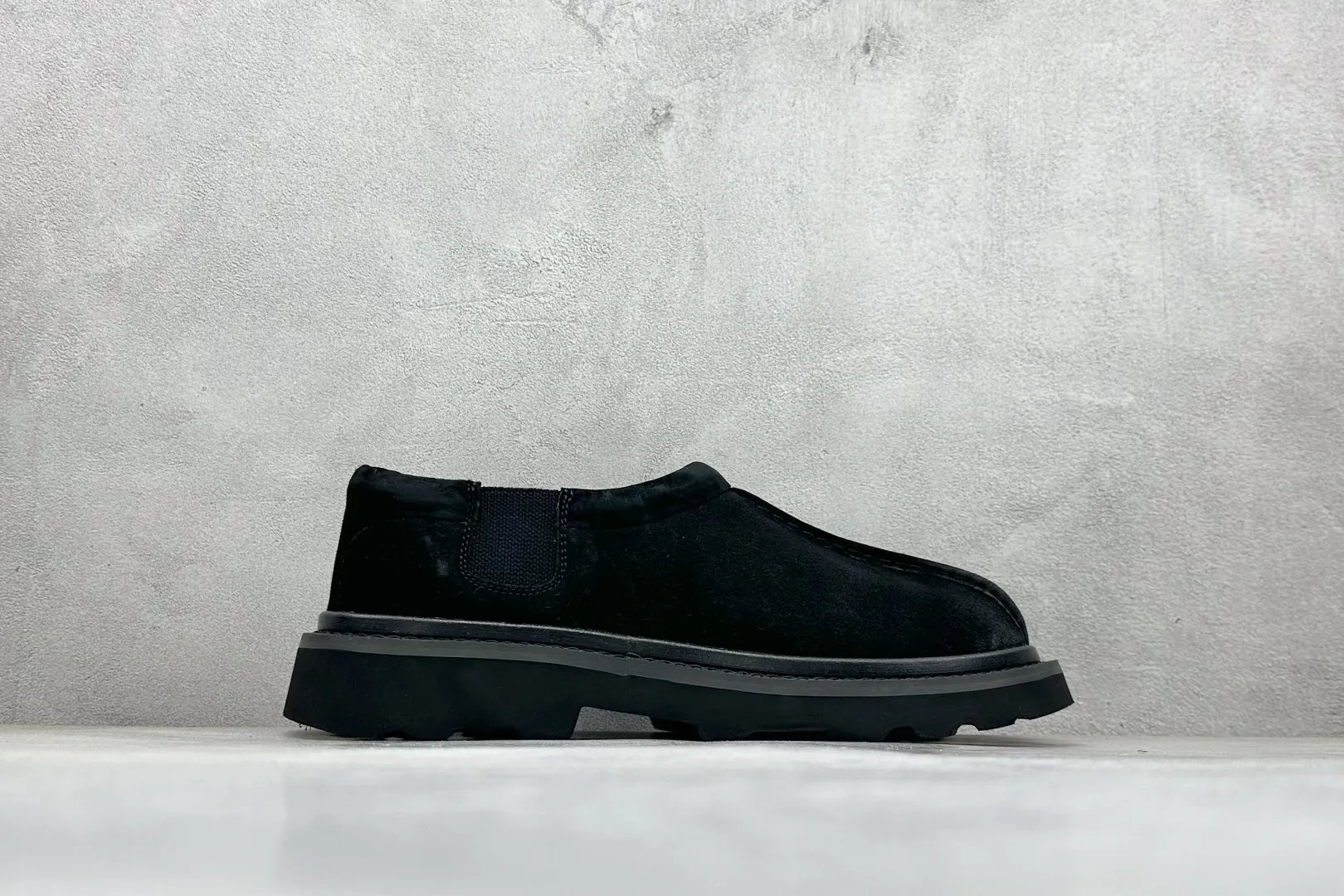 🐲💰 480 supports store UGG2025 spring new Hybird Tasman series men's shoes# The upper is made of cow split layer, the inner breathable mesh, the ugg traditional Eva light wing outsole, the coexistence of class and comfort, slip-on design, easy to put on and take off, paired with wide-leg workwear, American retro Barn style, easy to style, the style is not defined, and the matching does not have to be limited!   Item No.: 1166913 Size: 40-44